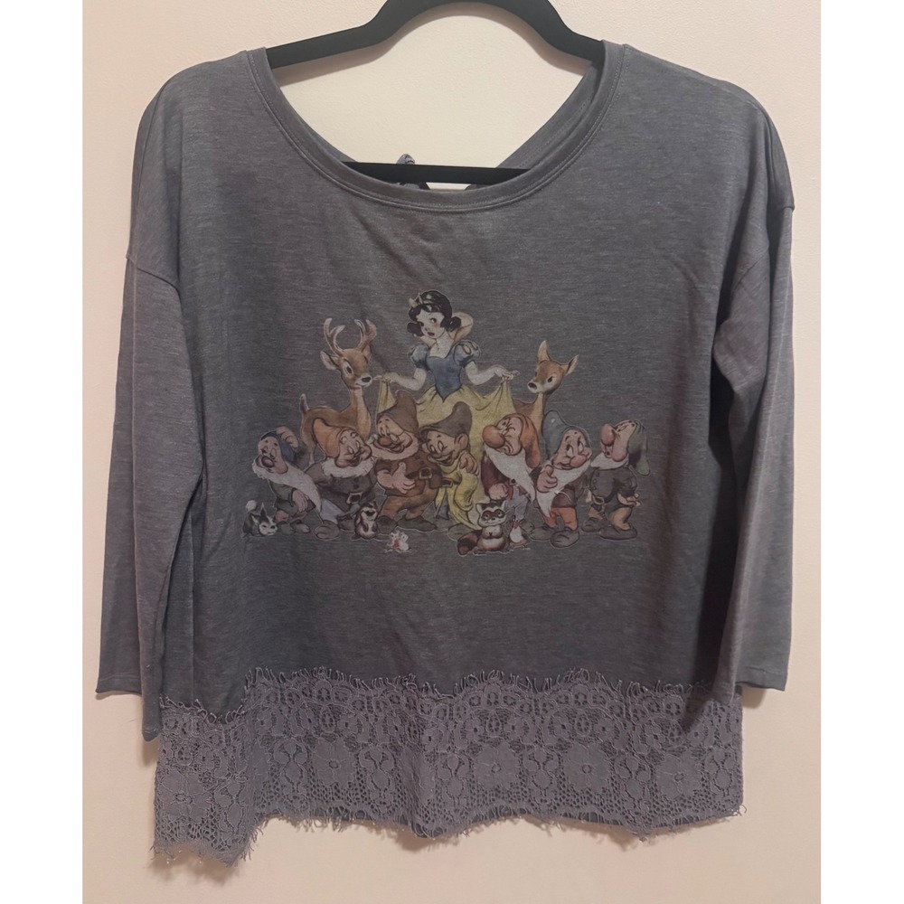 Disney LC Lauren Conrad Snow White Lace Trim Graphic 3/4 Sleeves Cozy  Gray S